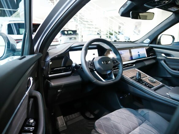2026 Geely Monjaro I, серебристый - вид 10