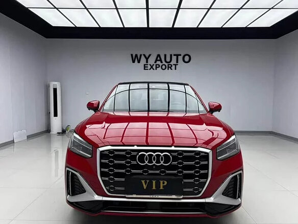 2023 Audi Q2 L 35 TFSI I Рестайлинг, красный, 1700000 рублей - вид 1