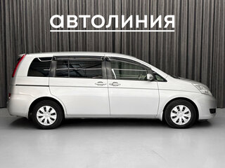 2010 Toyota ISis I Рестайлинг, серебристый, 995000 рублей, вид 3