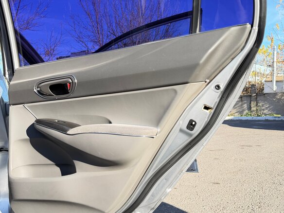 2007 Honda Civic VIII, серебристый - вид 7