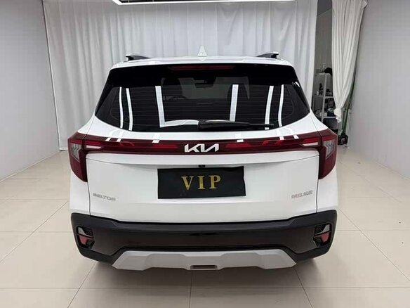 2023 Kia Seltos I, белый, 1860000 рублей - вид 2
