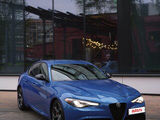 2018 Alfa Romeo Giulia II (952), синий, 1750000 рублей, вид 2
