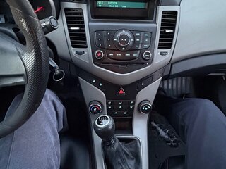 2011 Chevrolet Cruze I, чёрный, 400000 рублей, вид 5