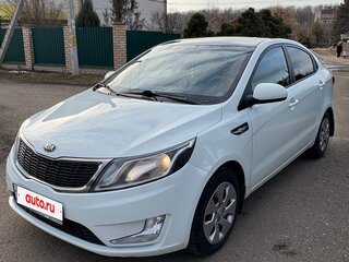 2012 Kia Rio 4-speed III, белый, 850000 рублей, вид 1