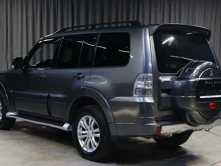 2012 Mitsubishi Pajero IV Рестайлинг 1, серый, 1749000 рублей, вид 4