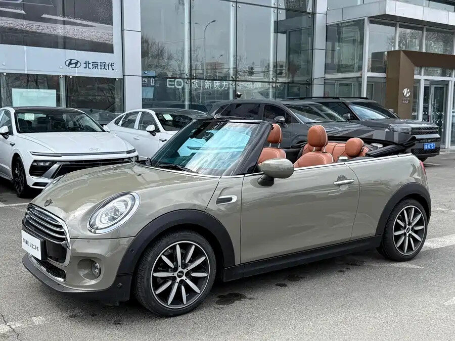 Открыть фотографии: Mini Cabrio III Рестайлинг