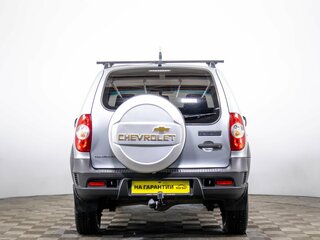 2015 Chevrolet Niva I Рестайлинг, серебристый, 699000 рублей, вид 5