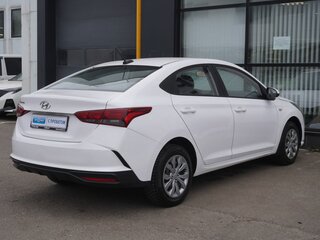2022 Hyundai Solaris II Рестайлинг, белый, 1445000 рублей, вид 5