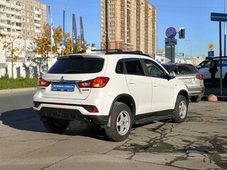 2018 Mitsubishi ASX I Рестайлинг 2, белый, 1550000 рублей, вид 4
