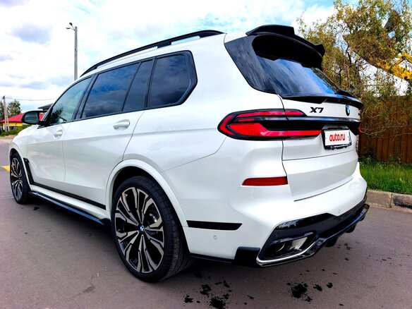 2024 BMW X7 40i I (G07) Рестайлинг, белый, 9900000 рублей - вид 8