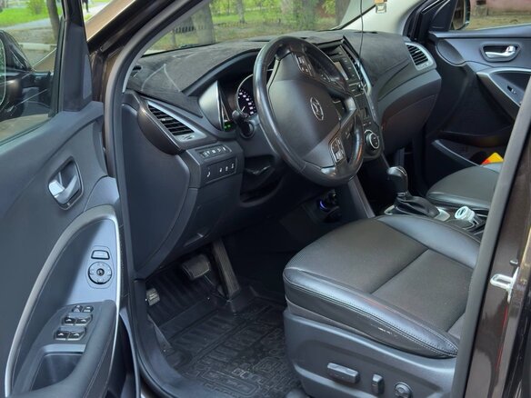 2017 Hyundai Santa Fe III Рестайлинг, коричневый, 2750000 рублей - вид 11