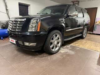 2010 Cadillac Escalade III, чёрный, 1900000 рублей, вид 5