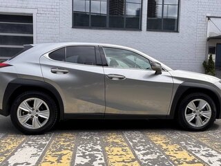 2020 Lexus UX 200 I, серый, 2900000 рублей, вид 4