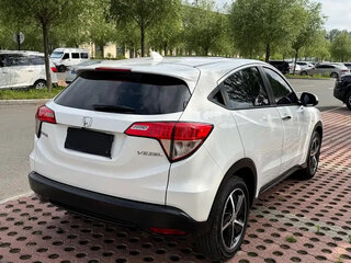 2022 Honda Vezel I Рестайлинг, белый, 1285000 рублей, вид 4