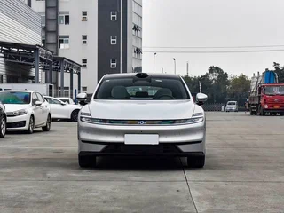 2026 Changan Qiyuan A06 28.39 kWh, серебристый, 2290000 рублей, вид 2