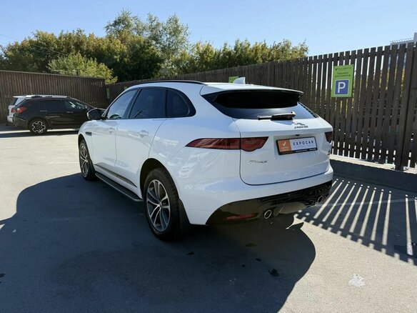 2017 Jaguar F-Pace I, белый, 3599000 рублей - вид 5