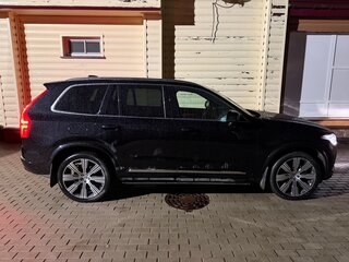 2022 Volvo XC90 Recharge II Рестайлинг 1, чёрный, 6800000 рублей, вид 3