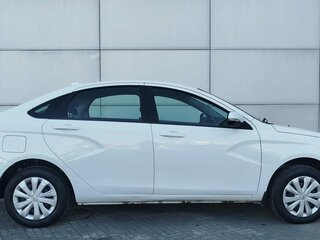 2023 Lada (ВАЗ) Vesta I Рестайлинг (NG), белый, 990000 рублей, вид 4