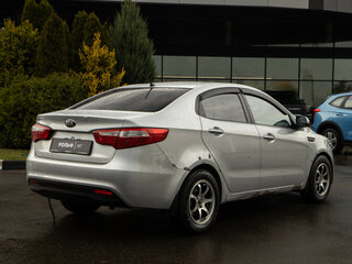 2013 Kia Rio 4-speed III, серебристый, 708000 рублей, вид 4
