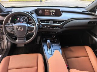 2023 Lexus UX 300e I, серебристый, 2899666 рублей, вид 5
