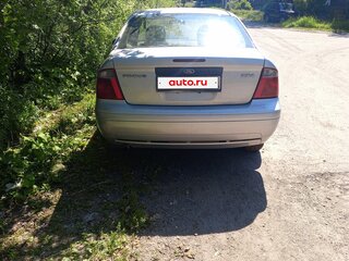 2005 Ford Focus I Рестайлинг (North America), серебристый, 180000 рублей, вид 3