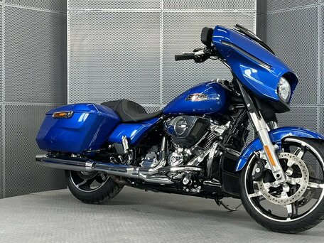 2024 Harley-Davidson Street Glide, синий, 2899000 рублей, вид 2