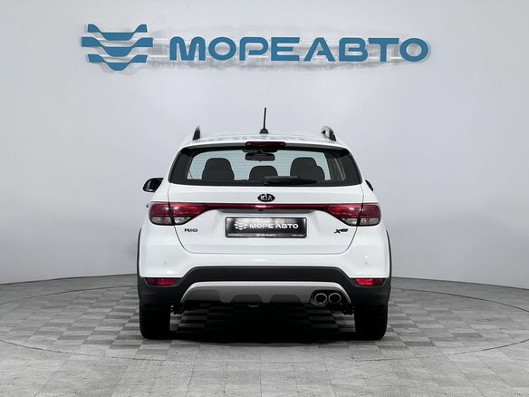 2018 Kia Rio X-Line IV, белый, 1550000 рублей - вид 5