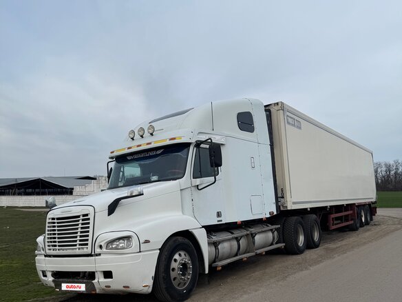 2000 Freightliner Century Class, белый, 1450000 рублей
