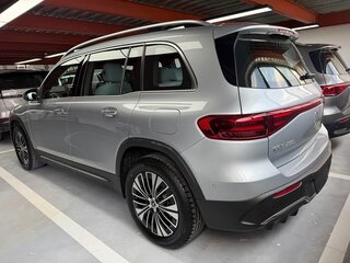 2025 Mercedes-Benz EQB 260 I Рестайлинг, серебристый, 4130000 рублей, вид 4