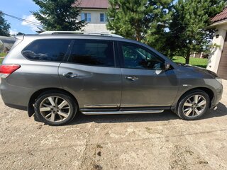 2015 Nissan Pathfinder IV, серый, 1950000 рублей, вид 4