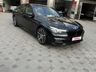2017 BMW 7 серии Long 725Ld VI (G11/G12), чёрный, 3350000 рублей, вид 2