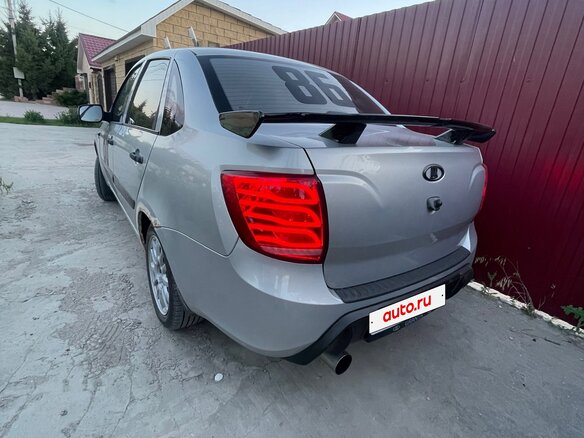 2011 Lada (ВАЗ) Granta I, серебристый, 250000 рублей - вид 4
