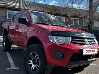 2010 Mitsubishi L200 IV, красный, 930000 рублей, вид 1