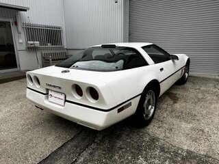 1988 Chevrolet Corvette C4, белый, 6300000 рублей, вид 5