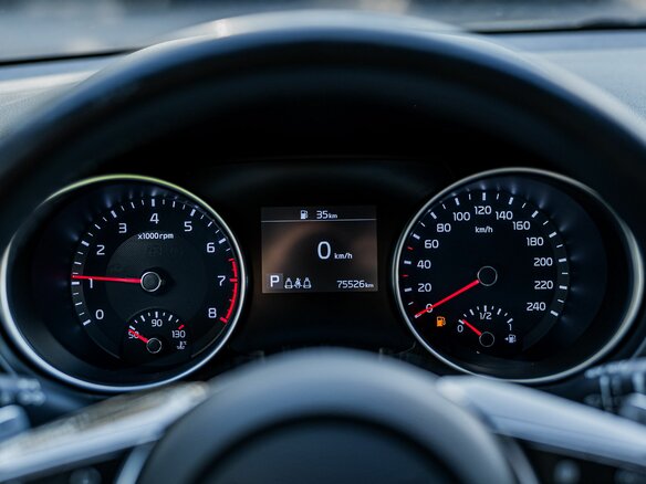 2021 Kia Ceed III, серый, 1688000 рублей - вид 4