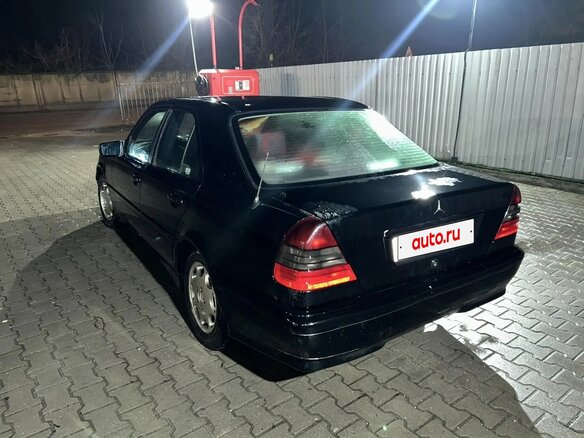 1996 Mercedes-Benz C-Класс 180 I (W202), чёрный, 370000 рублей - вид 5