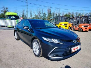 2021 Toyota Camry VIII (XV70) Рестайлинг, чёрный, 2900000 рублей, вид 2