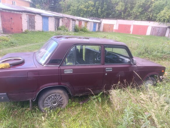 2008 Lada (ВАЗ) 2107, пурпурный - вид 3