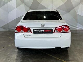 2008 Honda Civic VIII, белый, 925000 рублей, вид 5