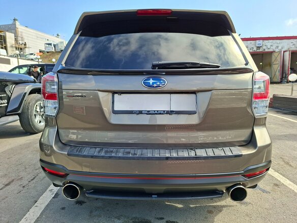 2016 Subaru Forester IV Рестайлинг 2, коричневый, 2300000 рублей - вид 4