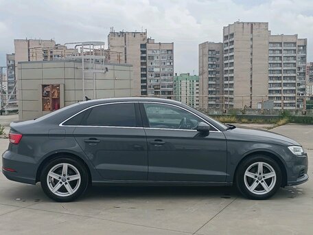 2019 Audi A3 III (8V) Рестайлинг, серый, 1479000 рублей, вид 4