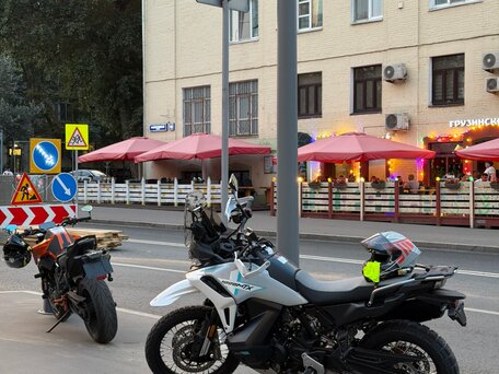 2026 CFMoto 1000MT-X Sport (ABS), серый, 900000 рублей, вид 5