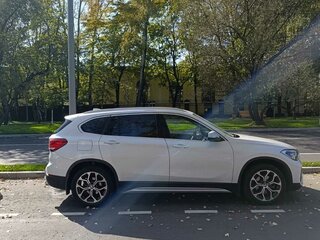 2022 BMW X1 18i sDrive II (F48) Рестайлинг, белый, 2970000 рублей, вид 3