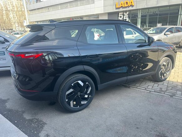 2026 Omoda C7, чёрный - вид 5