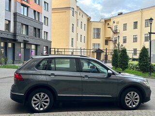 2021 Volkswagen Tiguan II Рестайлинг, серый, 2430000 рублей, вид 3