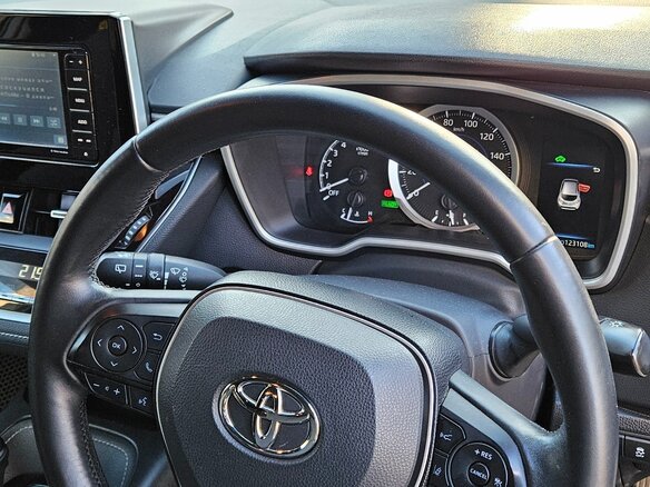 2018 Toyota Corolla Sport XII (E210), белый, 1700000 рублей - вид 22
