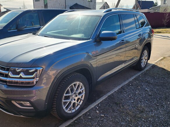 2018 Volkswagen Teramont I, серый, 3500000 рублей - вид 1
