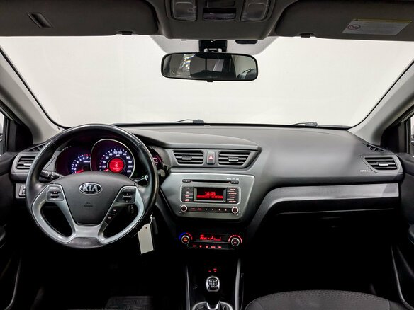2017 Kia Rio III Рестайлинг, серебристый, 1165000 рублей - вид 13