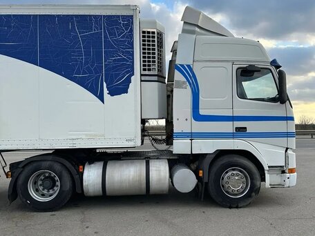1995 Volvo FH, белый, 1290000 рублей, вид 4