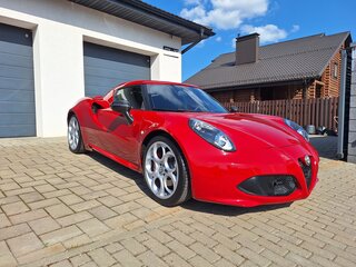 2015 Alfa Romeo 4C, красный, 4850000 рублей, вид 3
